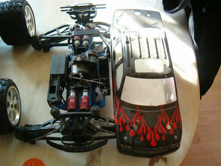 Truck traxxas revo 3.3 SOLGT billede 17