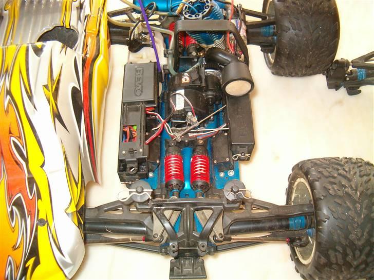Truck traxxas revo 3.3 SOLGT billede 19