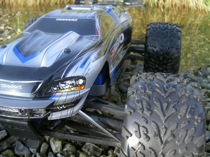 Bil E-revo Brushless billede 7