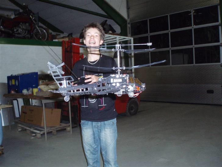 Helikopter rc gunship model - en af mine venner, som styrede den. billede 4