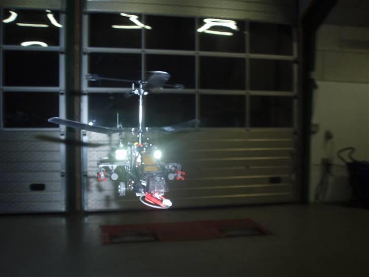 Helikopter rc gunship model billede 8
