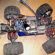 Off-Roader Traxxas T-Maxx 3.3