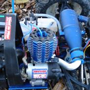 Off-Roader Traxxas Revo 3.3