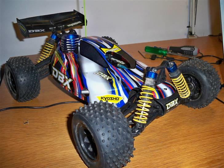 Buggy Kyosho DBX - Nye støddæmpere som kommer fra en Tamiya TNX - De holder maxx !!! billede 9