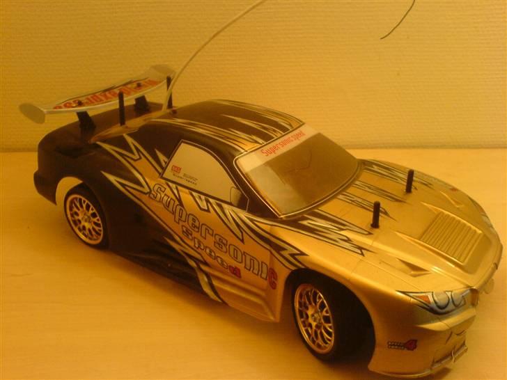 Bil HBX skyline  billede 7