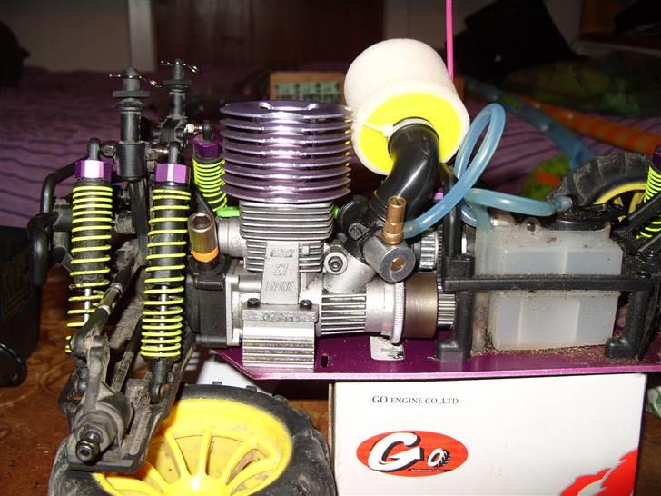 Truck HSP Tyrannosaurus - Der er ikke meget plads, og jeg mangler stadig at trylle en udstødning på endnu.... billede 14