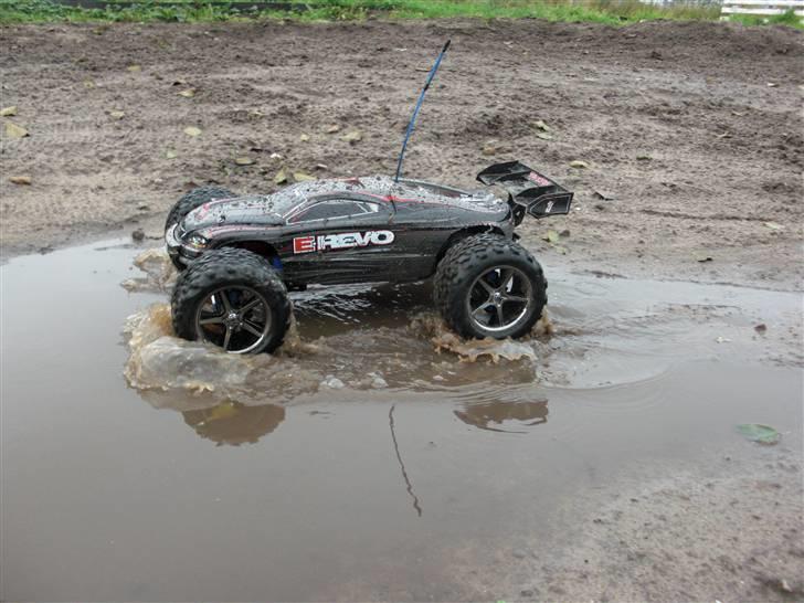 Bil Traxxas E-Revo (SOLGT) billede 14