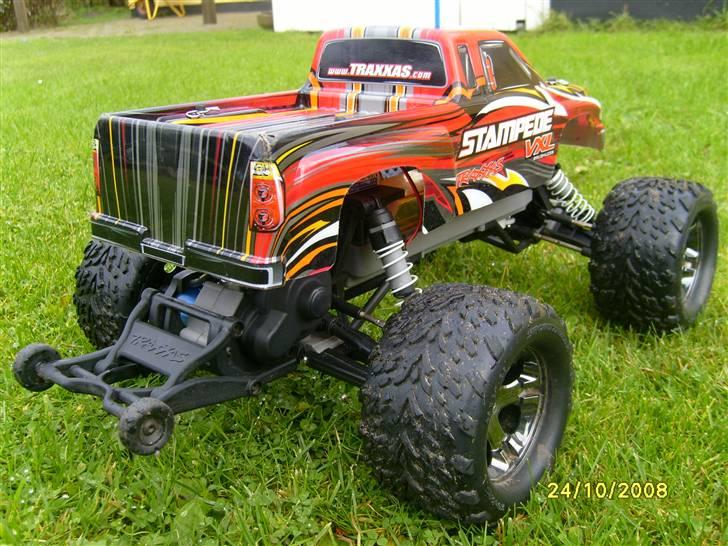 Off-Roader Stampede VXL Brushless - Udstyr der er et must når man laver wheelies går vildt ment bagover billede 3