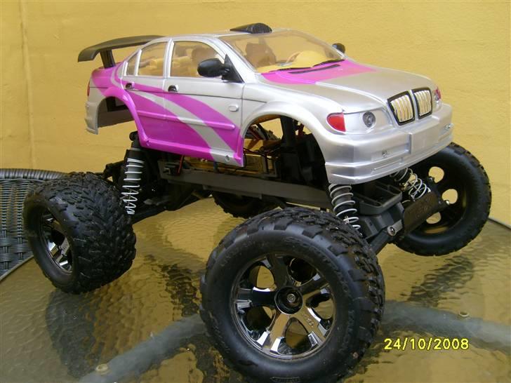 Off-Roader Stampede VXL Brushless - En stampede VXL bliver lige til en BMW billede 7