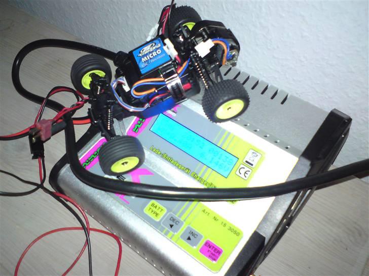 Off-Roader Team Losi Micro T SOLGT - Så skal der lades :p billede 16