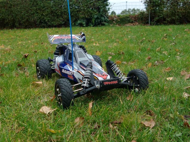 Buggy Traxxas Bandit VXL  - Skråt fra jorden  billede 7