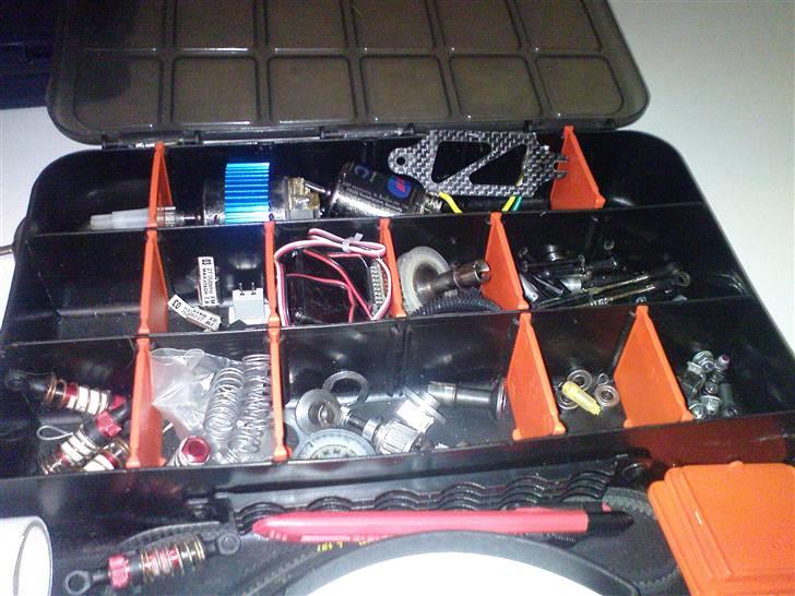 Bil yokomo YR-4 M2 i kulfiber - Lidt forskelligt grej som jeg remsede lidt op af. billede 5