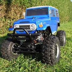 Off-Roader Tamiya CR-01 Landcruiser