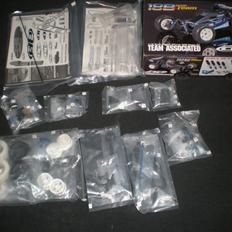 Buggy Team associated RC18B FT