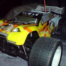 Off-Roader Royal Flash Truggy $$