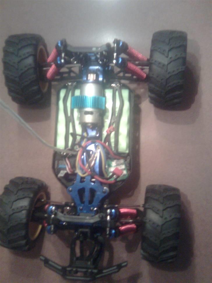 Bil HBX Xmissile 2008 - bil med standard motor billede 2
