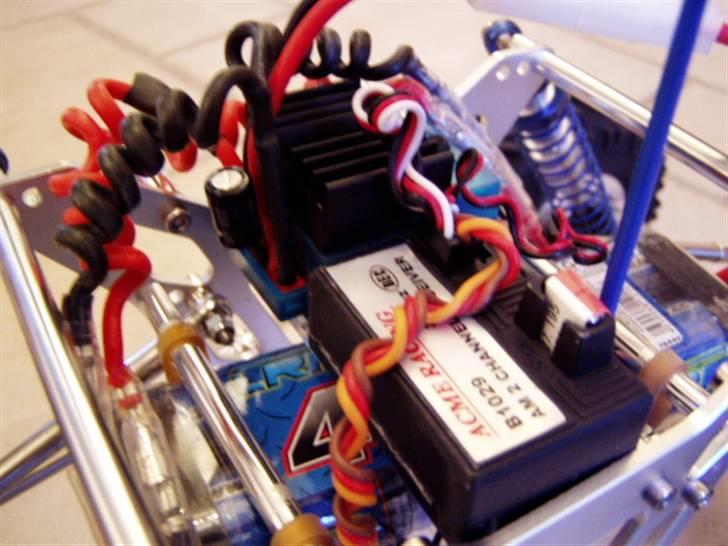 Off-Roader Acme Crawler - am modtager og esc med udtag til de 2 motorer billede 8