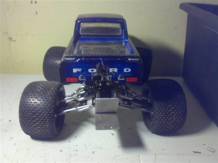 Off-Roader Traxxa's E-Maxx ALU billede 10