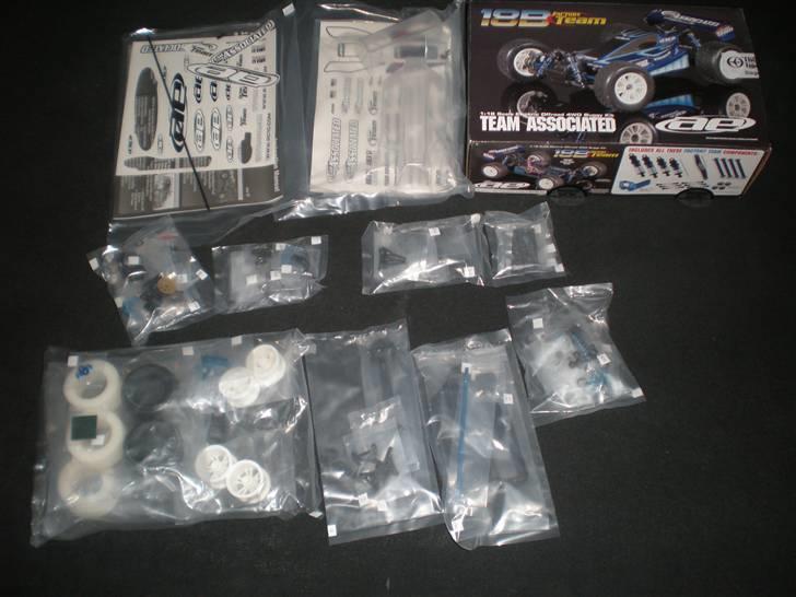 Buggy Team associated RC18B FT billede 2