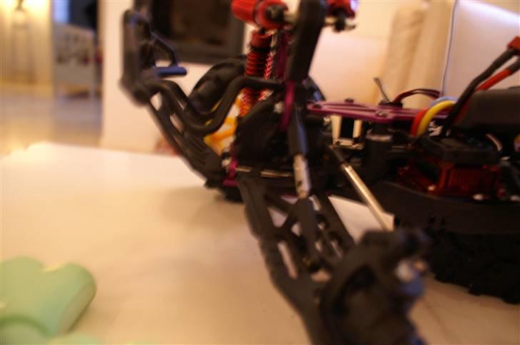 Truck Xmissile PRO Brushless - Kørte ind i en kantsten:( billede 9