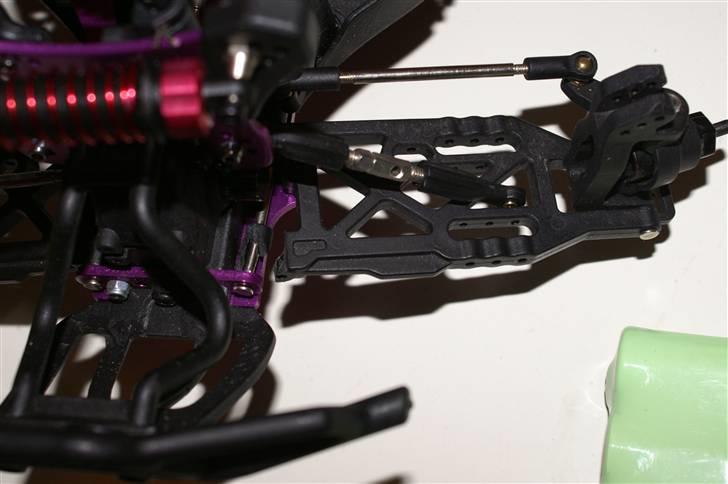 Truck Xmissile PRO Brushless - Kørte ind i en kantsten:( billede 10