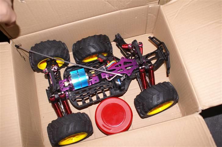 Truck Xmissile PRO Brushless - Sådan skal den transporteres til odense..Ind til Morfars..:D billede 15