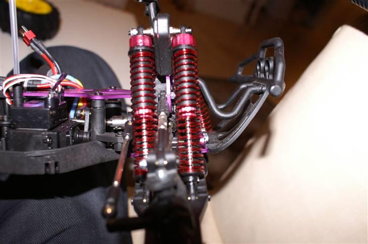 Truck Xmissile PRO Brushless - Sidder Pinden Mellem De to Fjere Ikk Lidt Tæt Op a Den Ene`? billede 16