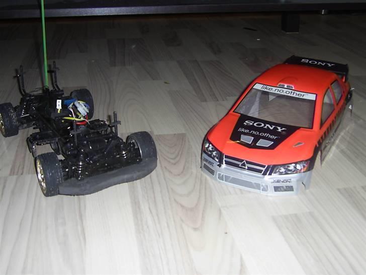 Bil HBX SONY Evo - Bilen og karrosset. billede 7