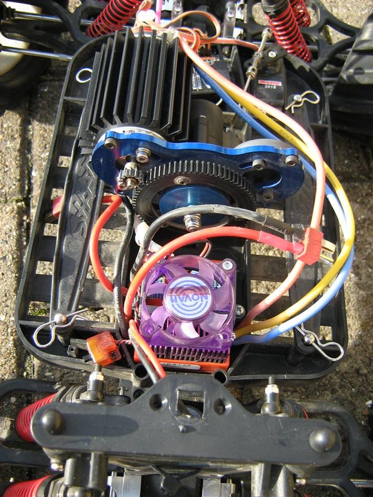 Off-Roader Traxxas E-maxx billede 11