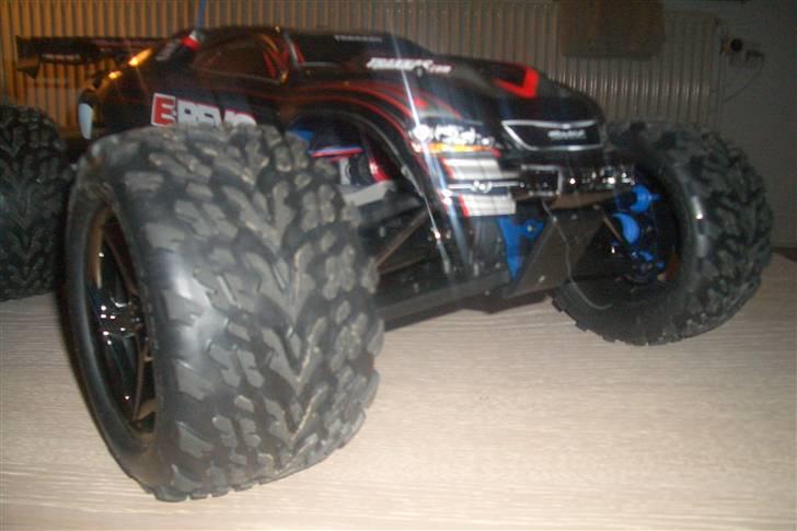 Bil E-Revo billede 2