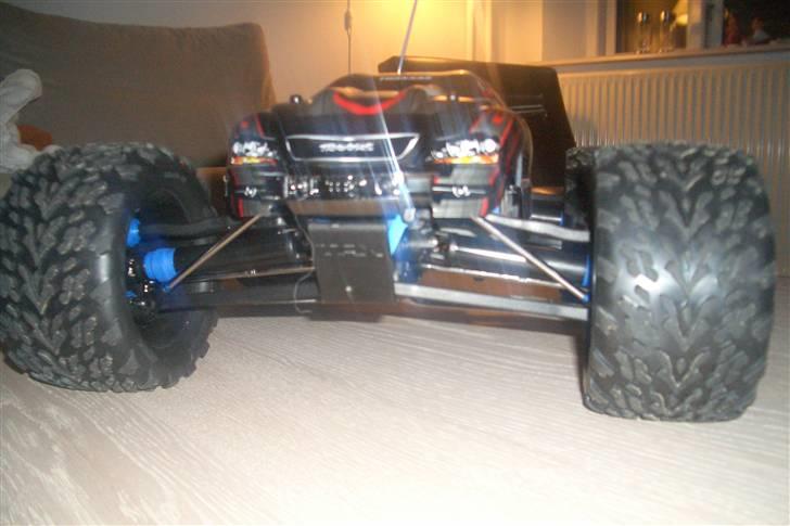 Bil E-Revo billede 3