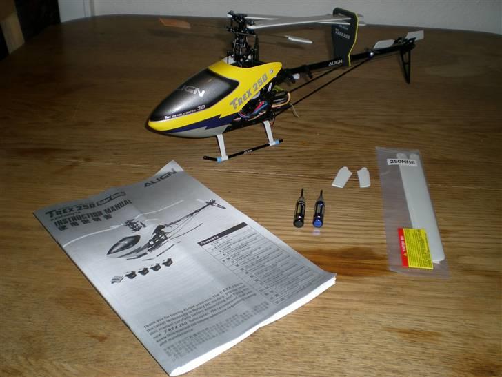 Helikopter T-rex 250 - Det er hvad jeg har fået i pakken..   billede 10