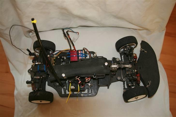 Bil yokomo YR-4 M2 i kulfiber billede 17