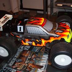 Bil hong nor 1/8X1CRT tilsalg