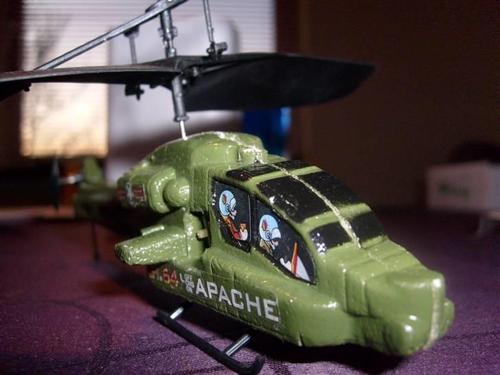 Helikopter AH.64-apache ``crashed`` billede 2