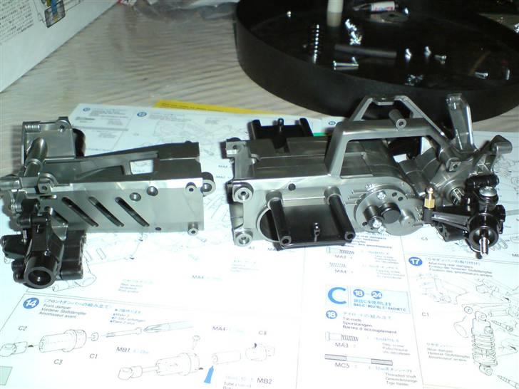 Bil tamiya m-03 cooper solgt - så skal de to halvdele samles billede 5