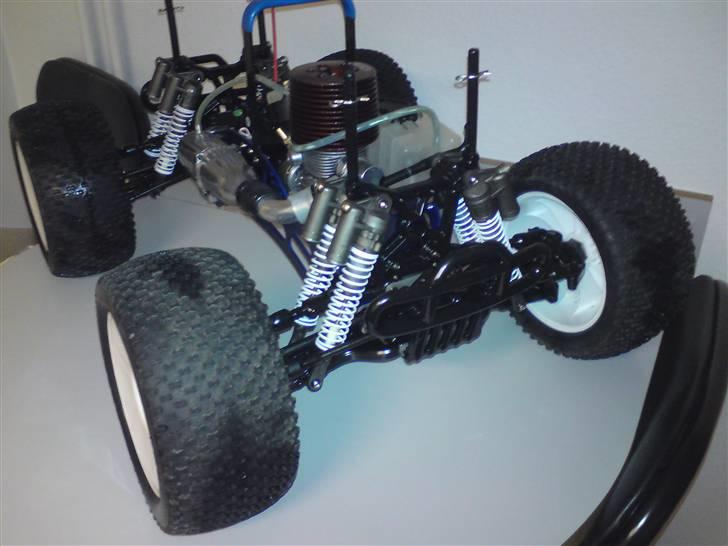 Off-Roader Cen Nemesis 7.7 billede 3