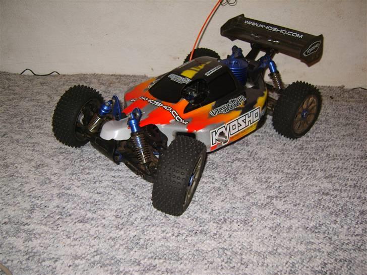 Buggy kyosho inferno (solgt)7,5 billede 2