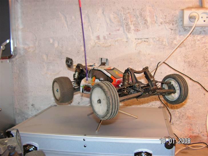 Buggy Assosiated b4 - Reserve bilen hvis det går helt galt billede 3