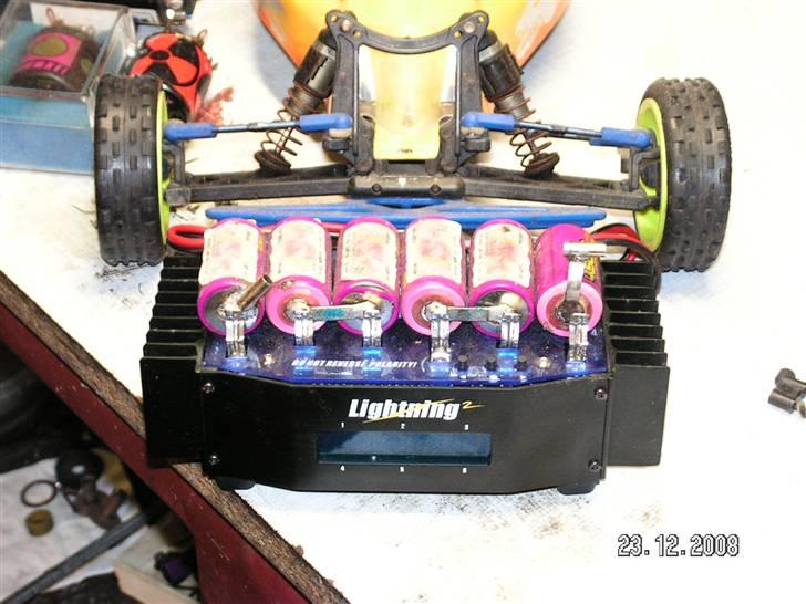 Buggy Assosiated b4 billede 8