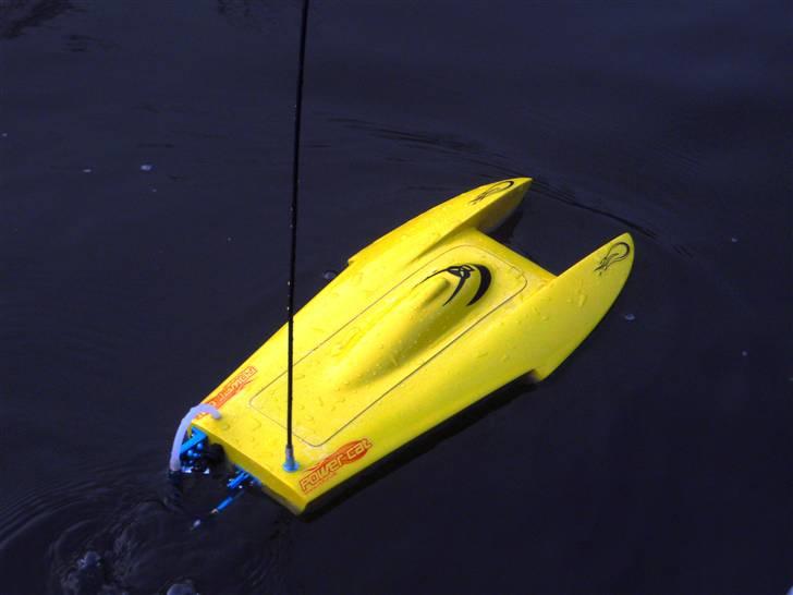 Båd PowerCat Mini Brushless billede 1