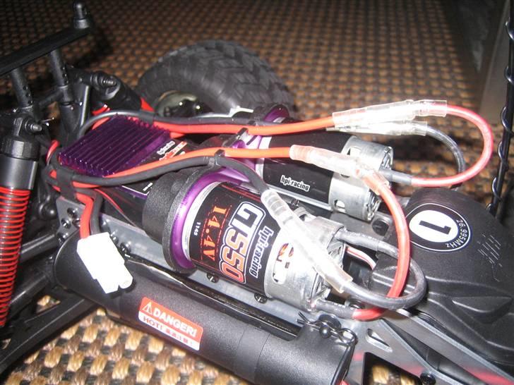 Truck HPI E-savage - De to 550 motorer. billede 3