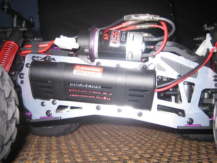 Truck HPI E-savage - En af de to batteribokse. billede 7