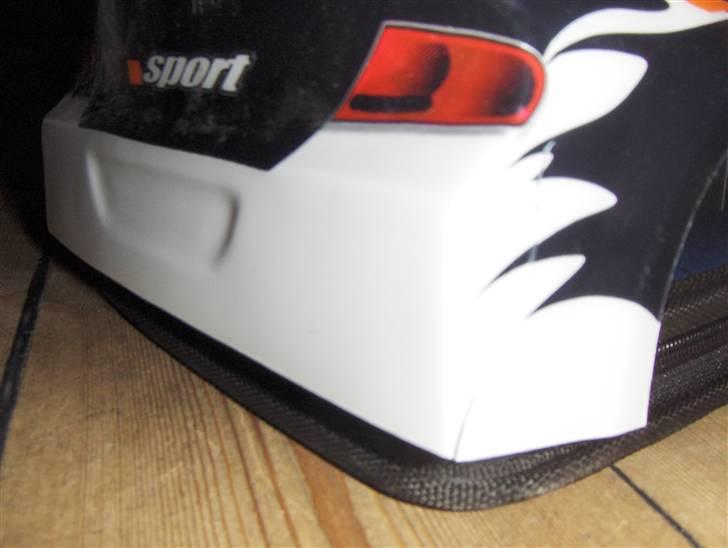 Bil HBX GTR CoolFire - Bagkofangeren er også revnet, men stadig fræk. billede 2