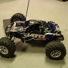Off-Roader Traxxas jato 3.3 