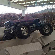 Off-Roader Savage s27 BYTTET