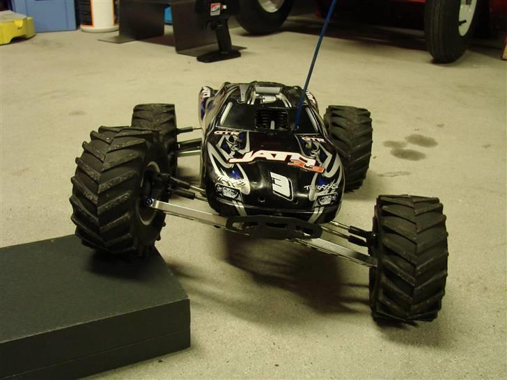 Off-Roader Traxxas jato 3.3  - forfra med karossen billede 2