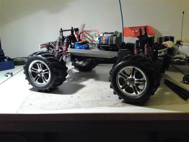 Off-Roader traxxas e-maxx 3905 solgt billede 5