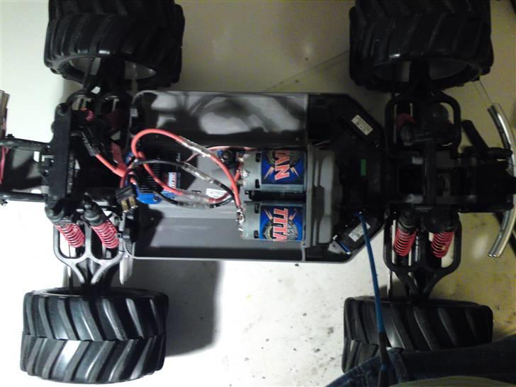 Off-Roader traxxas e-maxx 3905 solgt billede 6