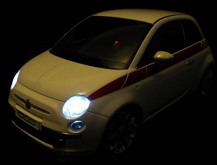 Bil FIAT 500 - Lyset tændes når automatisk når bilen kører... billede 9